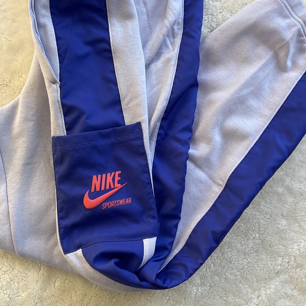 NWT Nike Jogger